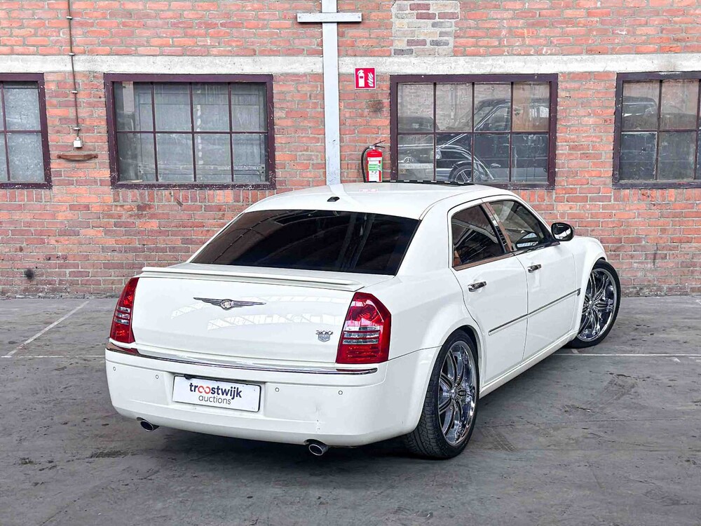 Chrysler 300C HEMI 5.7 V8 340hp 2006 Youngtimer