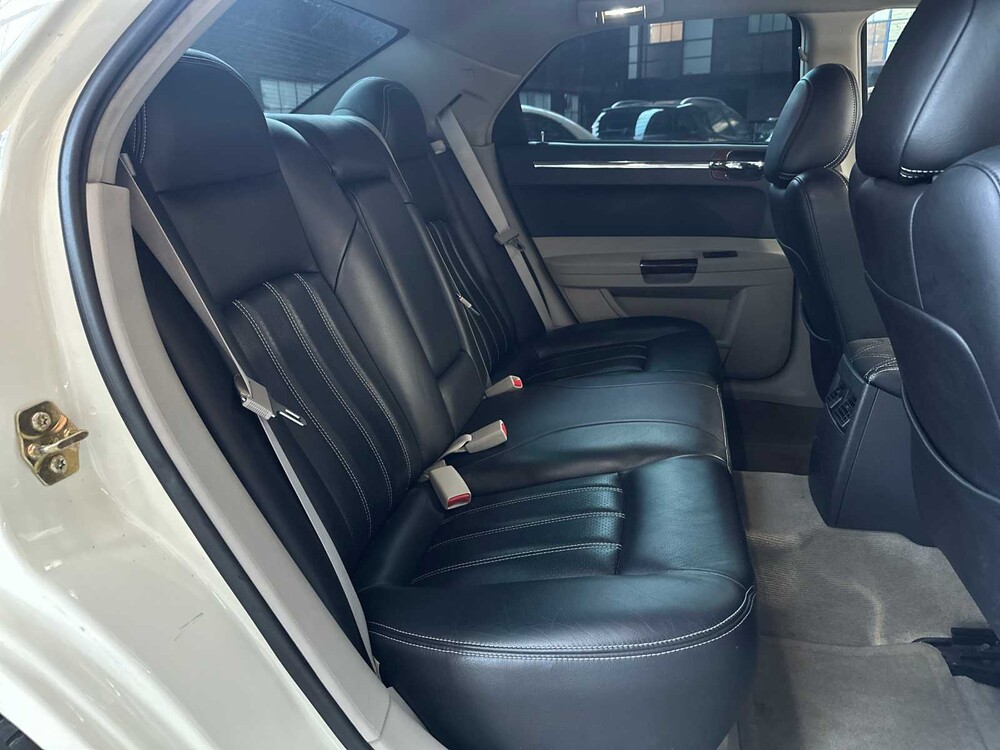 Chrysler 300C HEMI 5.7 V8 340hp 2006 Youngtimer