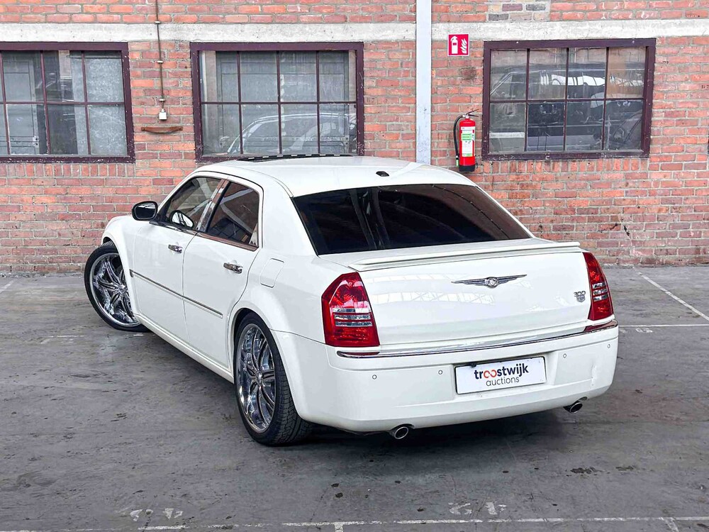 Chrysler 300C HEMI 5.7 V8 340hp 2006 Youngtimer