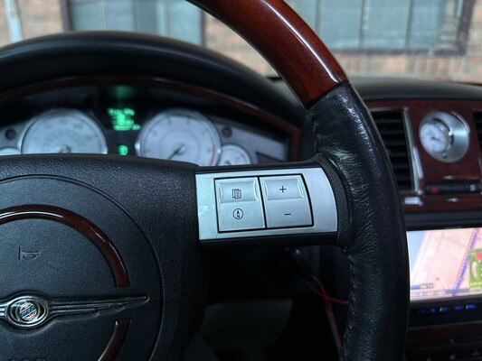 Chrysler 300C HEMI 5.7 V8 340PS 2006 Youngtimer