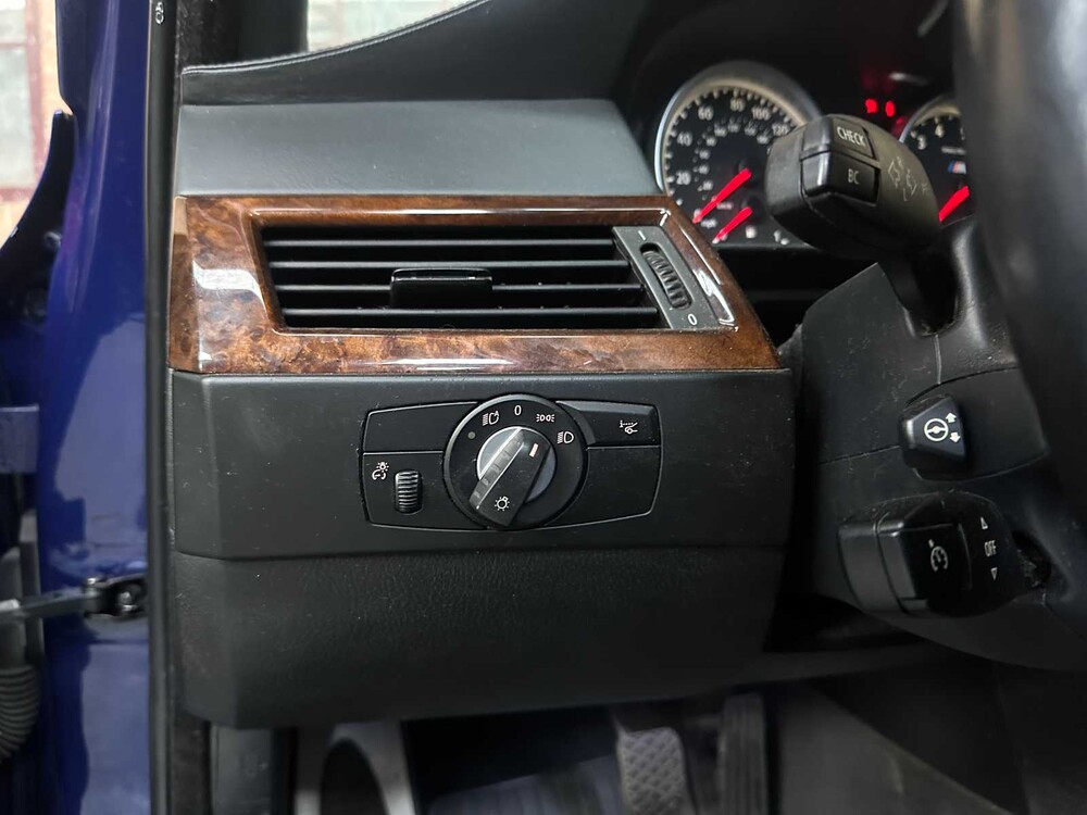 BMW M5 5.0 V10 E60 507hp 2008 5-series Youngtimer