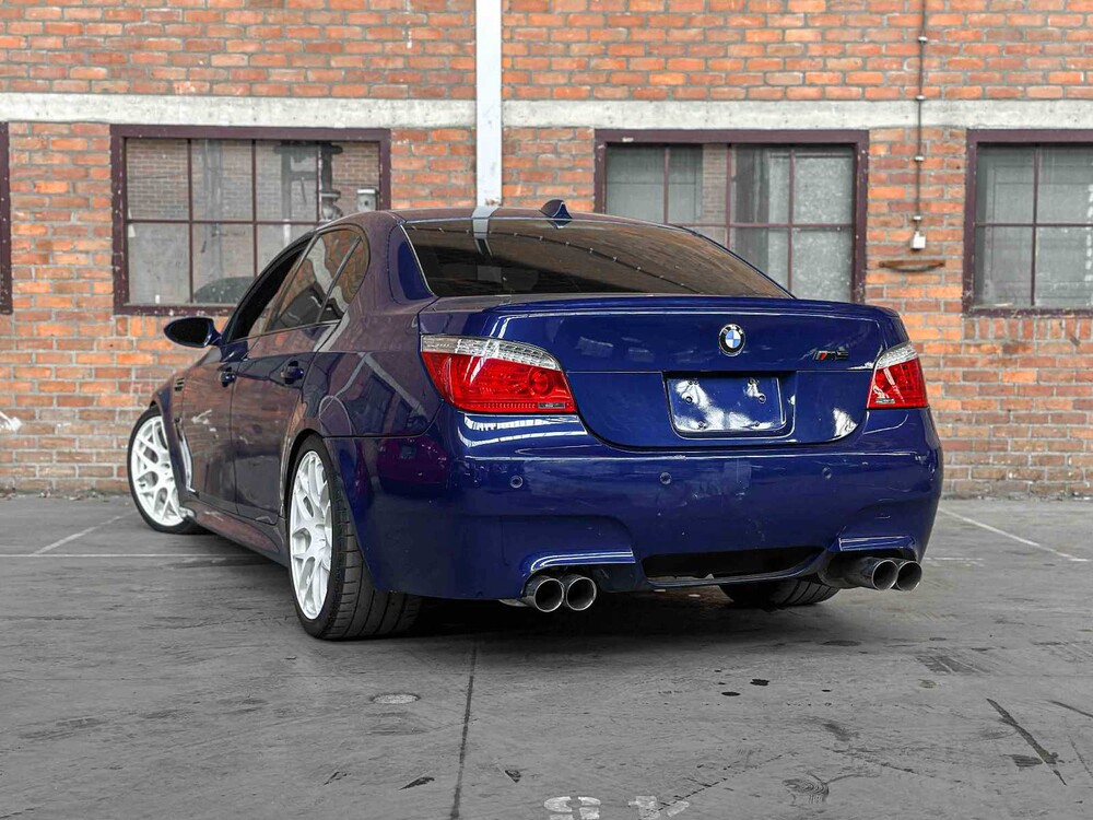 BMW M5 5.0 V10 E60 507hp 2008 5-series Youngtimer