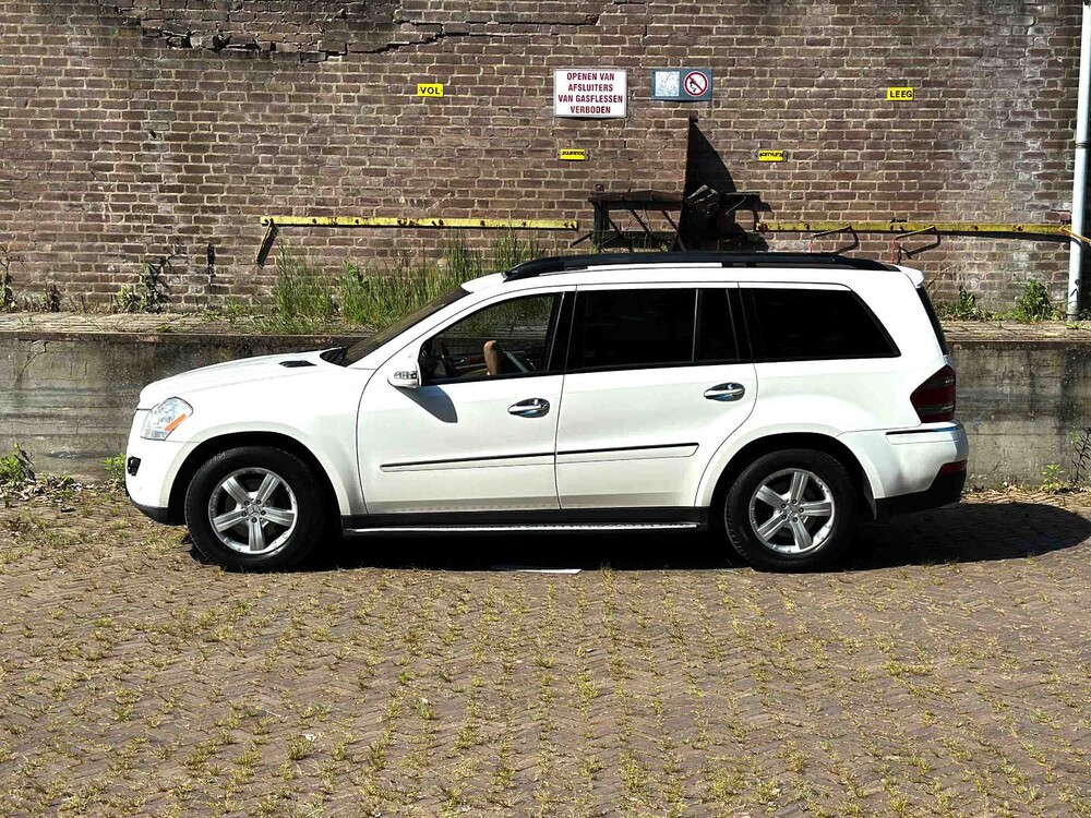 Mercedes-Benz GL450 4.6 V8 4Matic 330hp 2007 Youngtimer