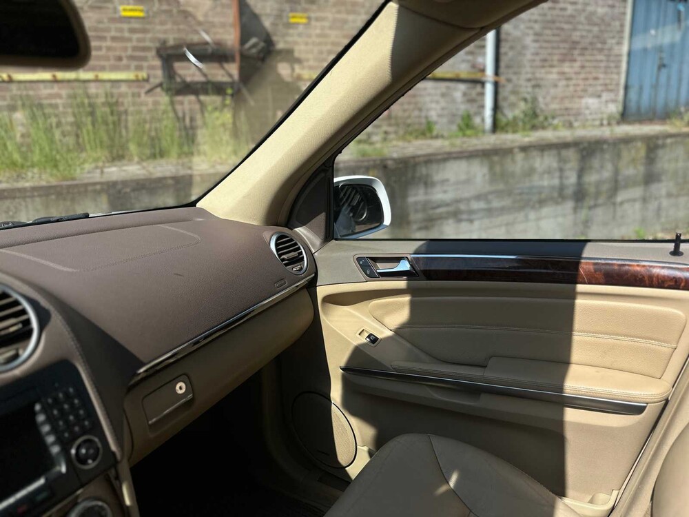 Mercedes-Benz GL450 4.6 V8 4Matic 330hp 2007 Youngtimer