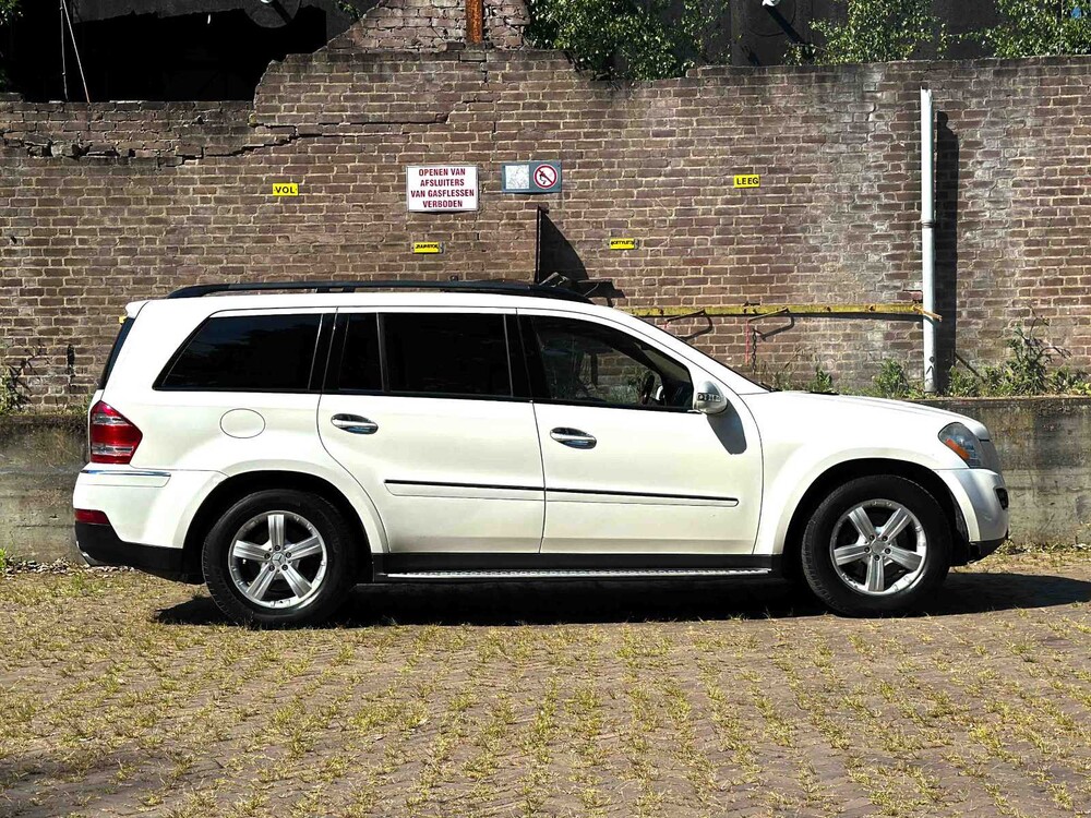 Mercedes-Benz GL450 4.6 V8 4Matic 330hp 2007 Youngtimer