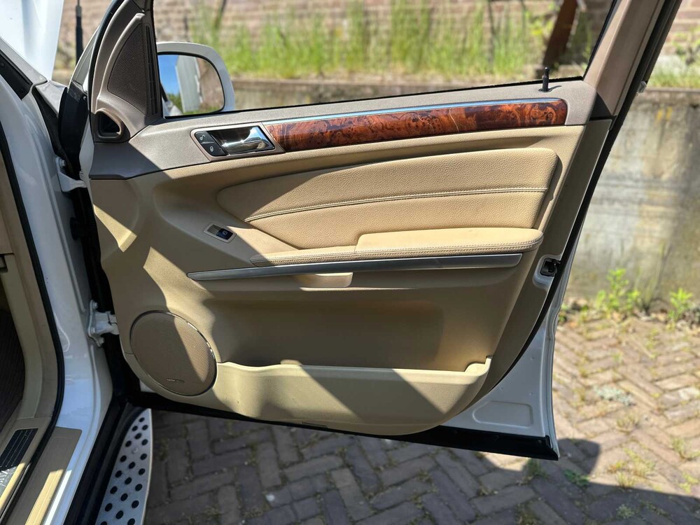 Mercedes-Benz GL450 4.6 V8 4Matic 330hp 2007 Youngtimer