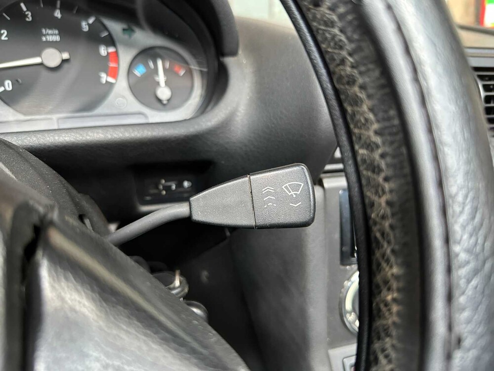 BMW Z3 Roadster 1.8 116hp 1996, 82-FR-BZ