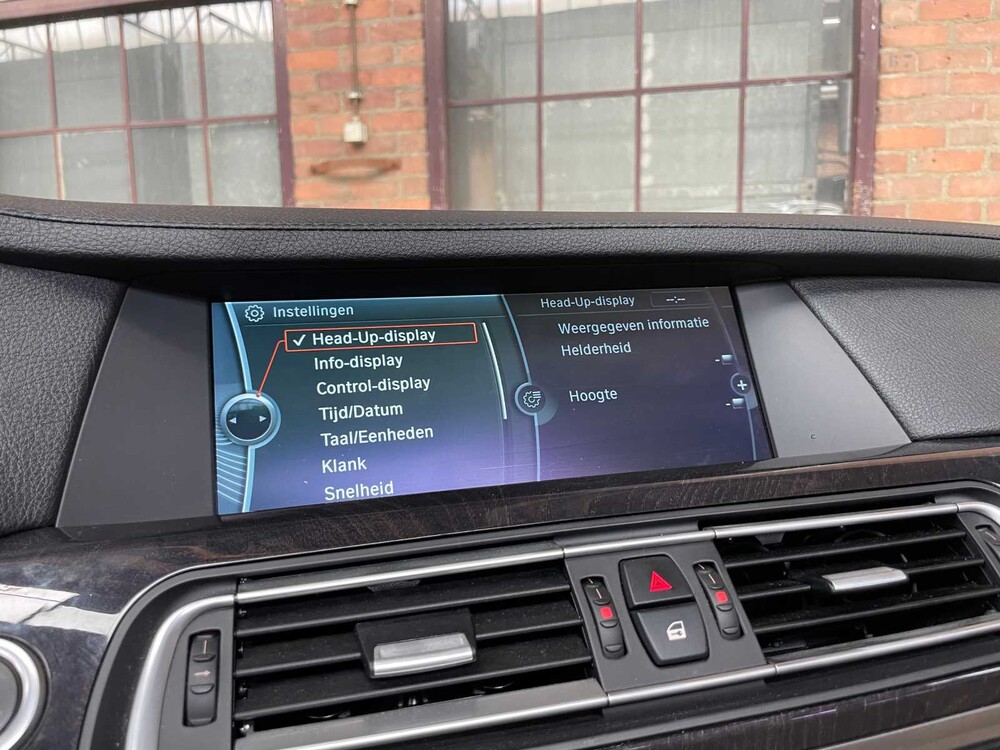 BMW ActiveHybrid7 F04 4.4 V8 465hp 2010 Youngtimer