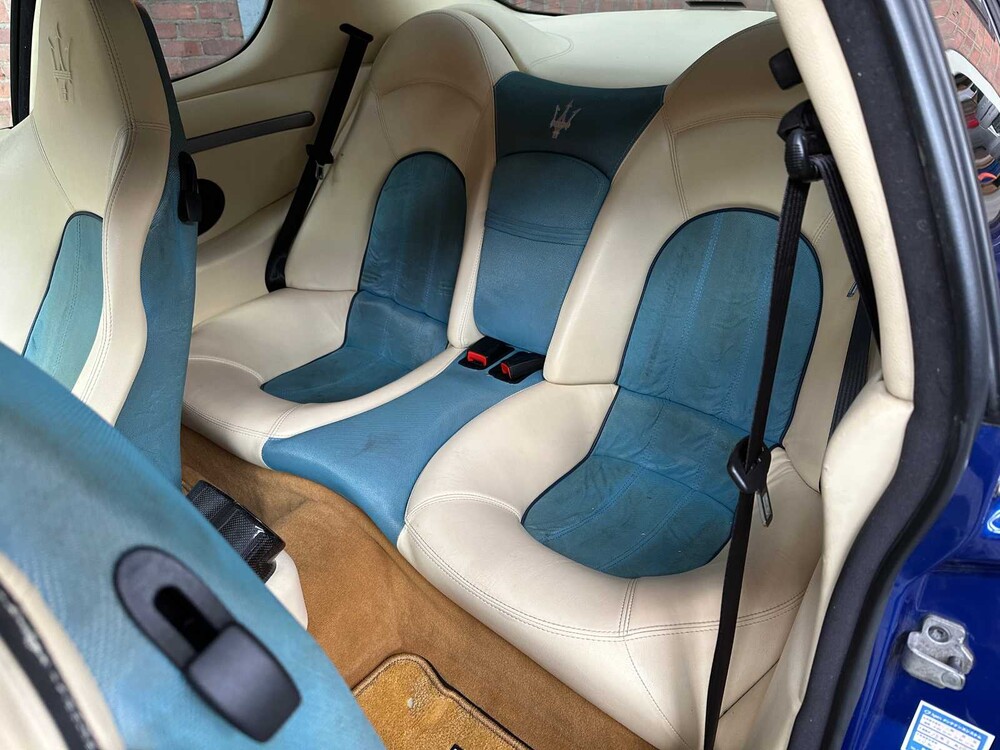 Maserati GranSport Coupé 4.2 V8 400hp 2005 Youngtimer