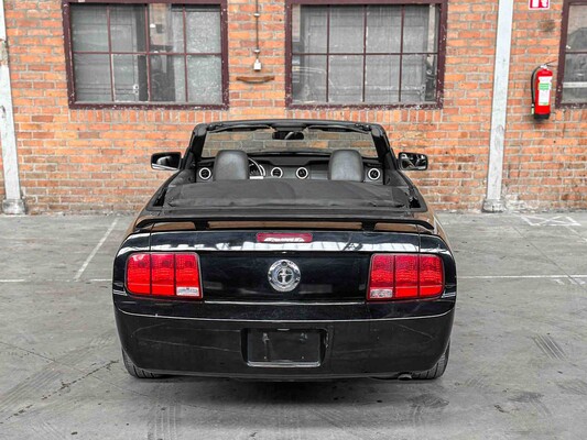 Ford Mustang Cabriolet 4.0 V6 214PS 2005