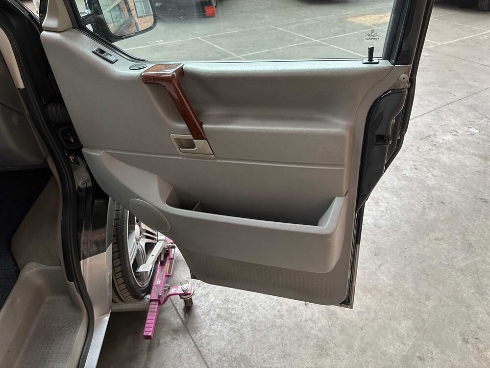 Volkswagen Caravelle VR6 2.8 V6 140hp (Transporter T4) 2000 Youngtimer