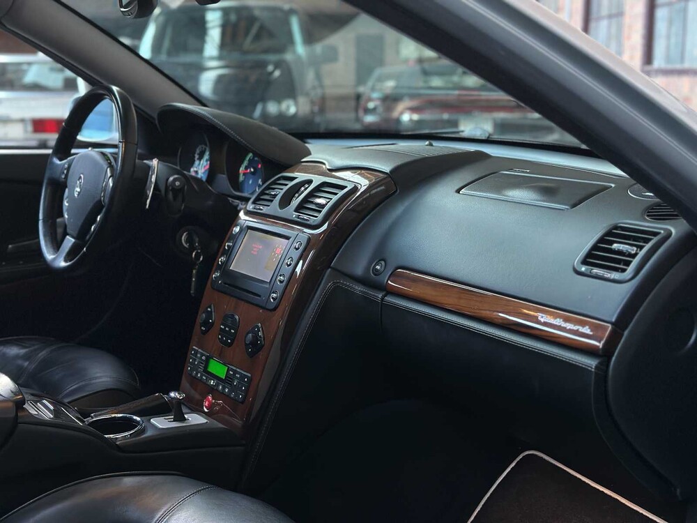 Maserati Quattroporte 4.2 V8 401hp 2005, Z-476-JX Youngtimer