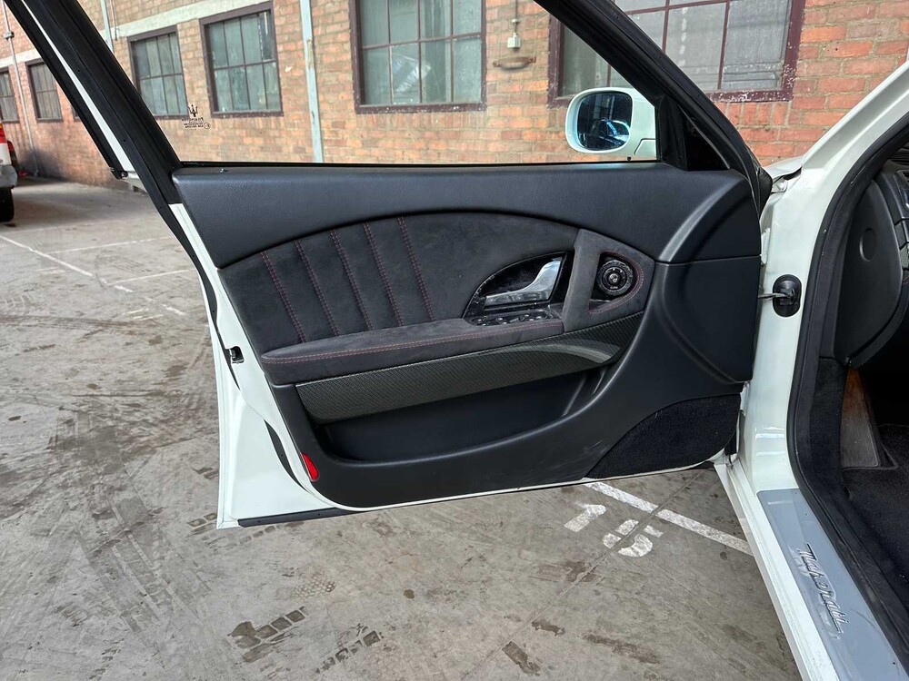 Maserati Quattroporte 4.2 V8 400HP ZF 2008 Youngtimer