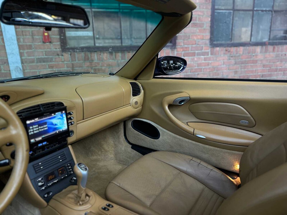 Porsche 911 Carrera 4 996 Cabriolet 3.4 300hp 2001 Youngtimer