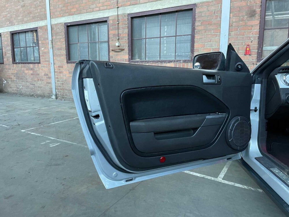 Ford Mustang Cabriolet 4.0 V6 213hp 2008 Youngtimer