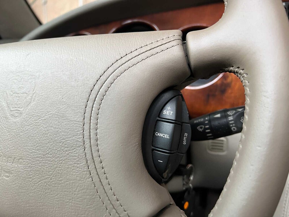 Jaguar XK8 4.0 V8 Convertible 284hp 1999, 61-DN-PT