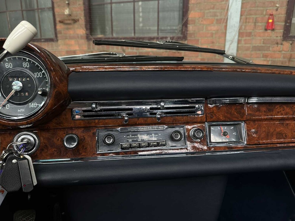 Mercedes-Benz 300SE Cabriolet W112 3.0 163hp 1964 300 series, AR-38-24