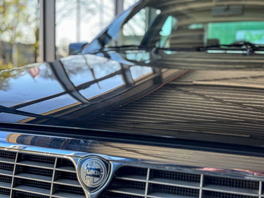 Lancia Theme 3.0 8.32 Ferrari 202hp 1989