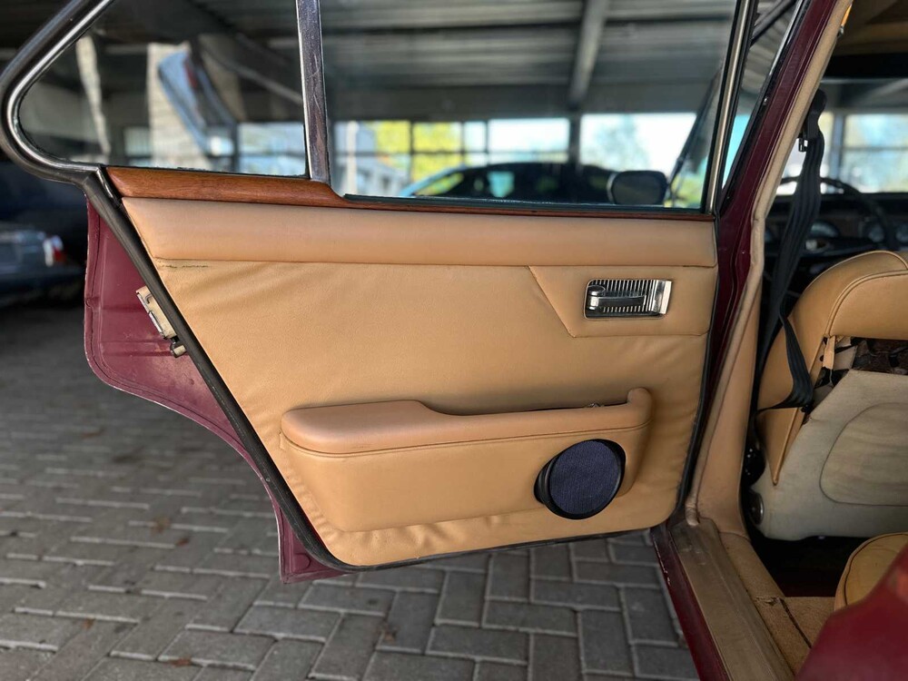 Jaguar XJ12 5.3 V12 Series 1 265hp 1973