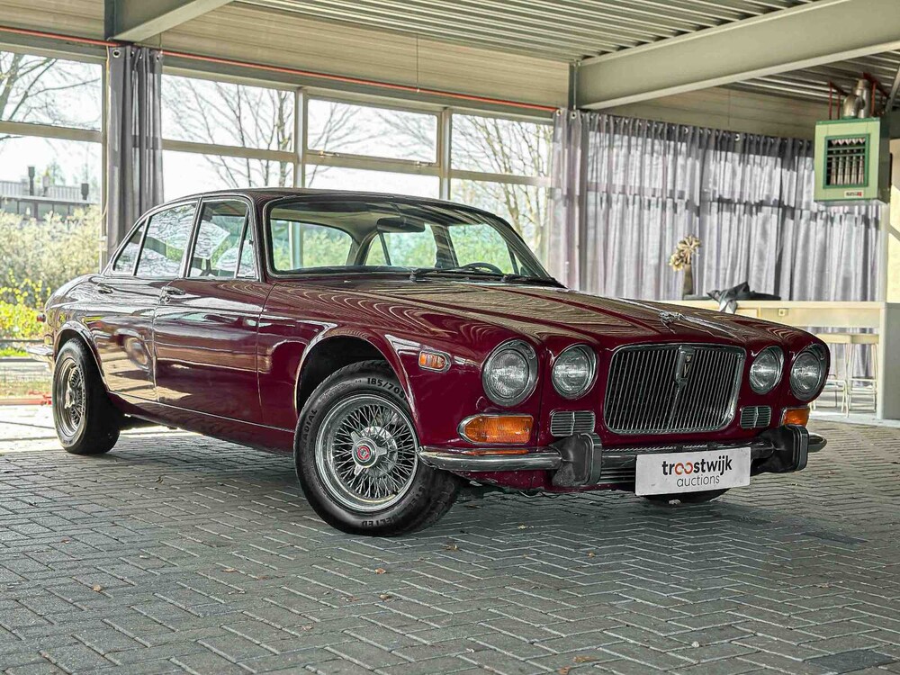 Jaguar XJ12 5.3 V12 Series 1 265hp 1973
