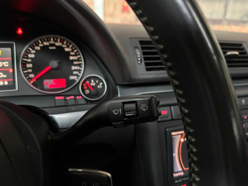 Audi A4 Saloon 3.2 FSI V6 Quattro 256hp 2005, N-609-JR Youngtimer