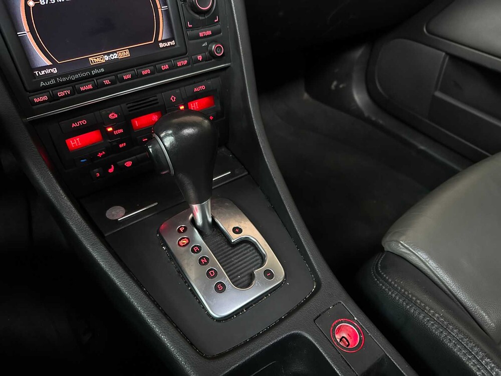 Audi A4 Saloon 3.2 FSI V6 Quattro 256hp 2005, N-609-JR Youngtimer