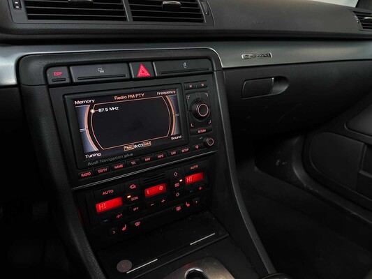 Audi A4 Limousine 3.2 FSI V6 Quattro 256PS 2005, N-609-JR Youngtimer