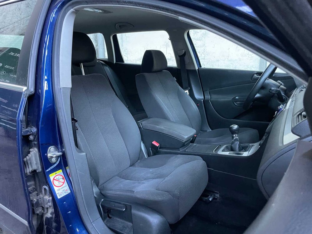 Volkswagen Passat Variant 2.0 TDI Highline 140pk 2008, 29-ZKV-8