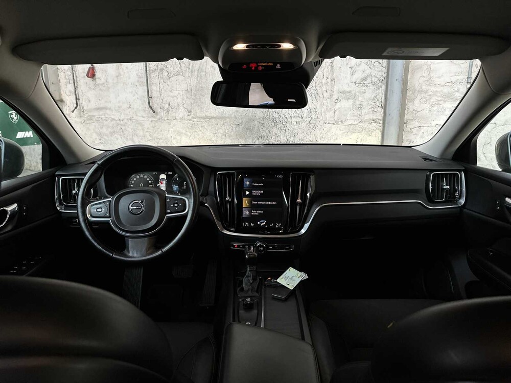 Volvo V60 2.0 D3 Momentum 150pk 2019, G-381-LP