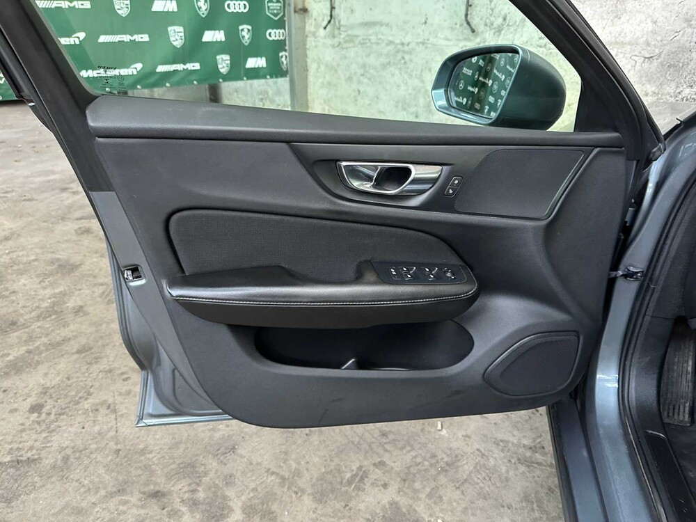 Volvo V60 2.0 D3 Momentum 150pk 2019, G-381-LP