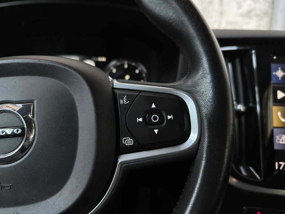 Volvo V60 2.0 D3 Momentum 150pk 2019, G-381-LP