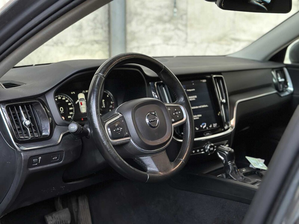 Volvo V60 2.0 D3 Momentum 150pk 2019, G-381-LP