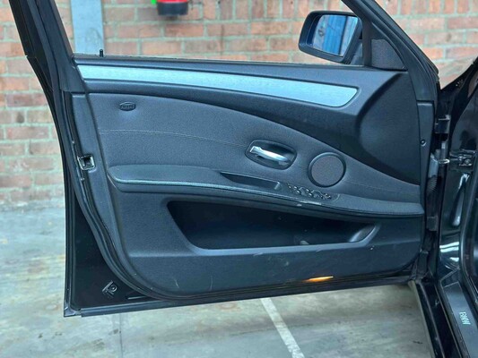 BMW 525i Touring Executive 218pk 2009 5-serie E61, 02-LRN-4