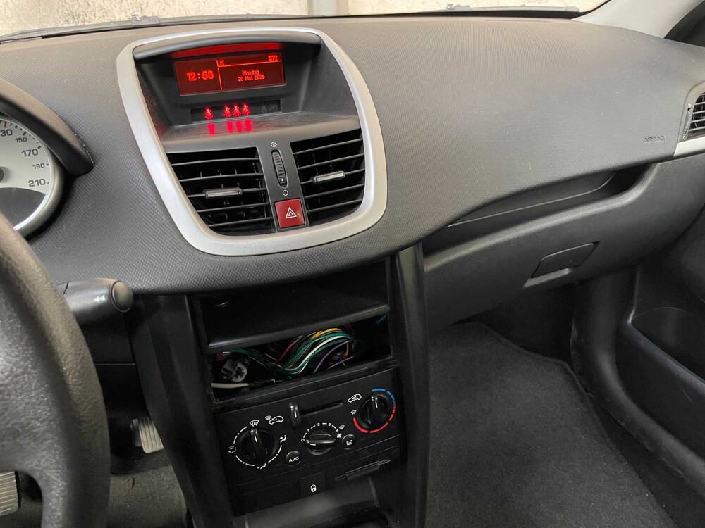 Peugeot 207 1.4 VTi Cool 'n Blue 95pk 2008, 05-ZH-XZ