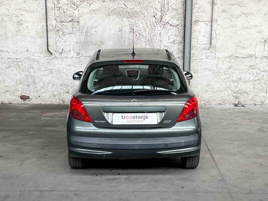 Peugeot 207 1.4 VTi Cool 'n Blue 95pk 2008, 05-ZH-XZ