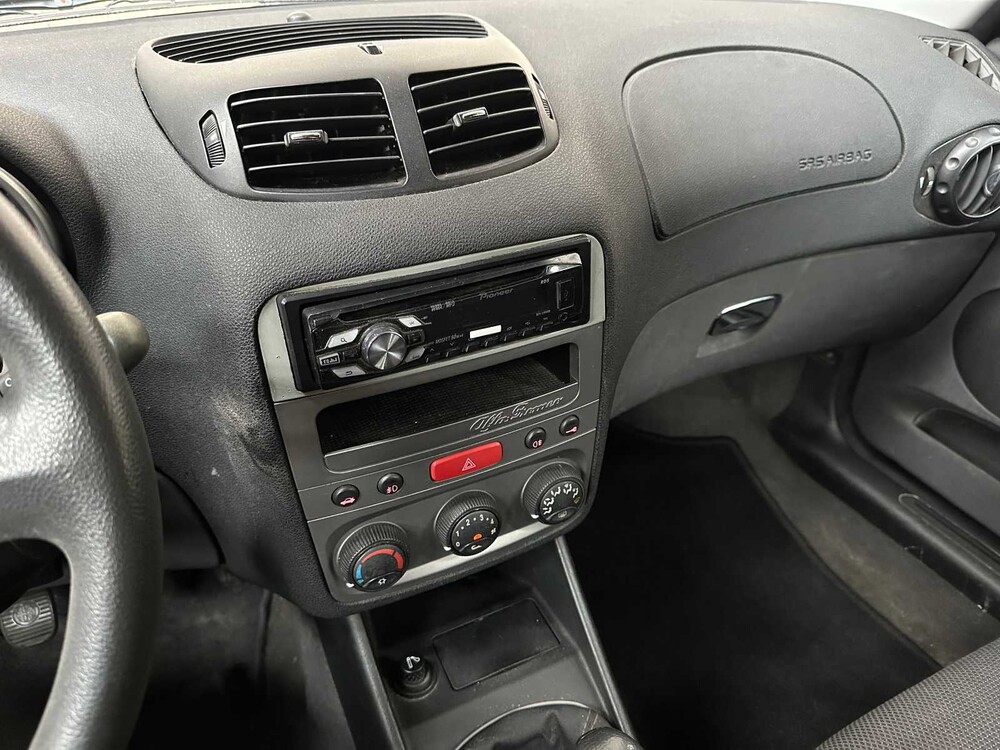 Alfa Romeo 147 1.6 TS Impression 105pk 2004, 09-PH-KF