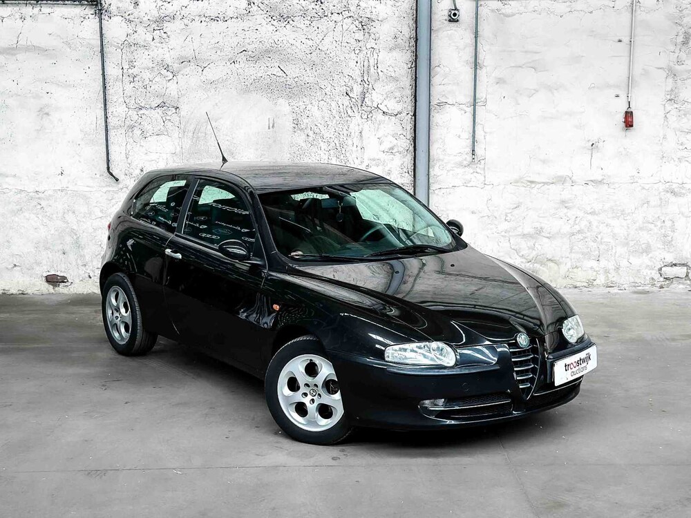 Alfa Romeo 147 1.6 TS Impression 105pk 2004, 09-PH-KF
