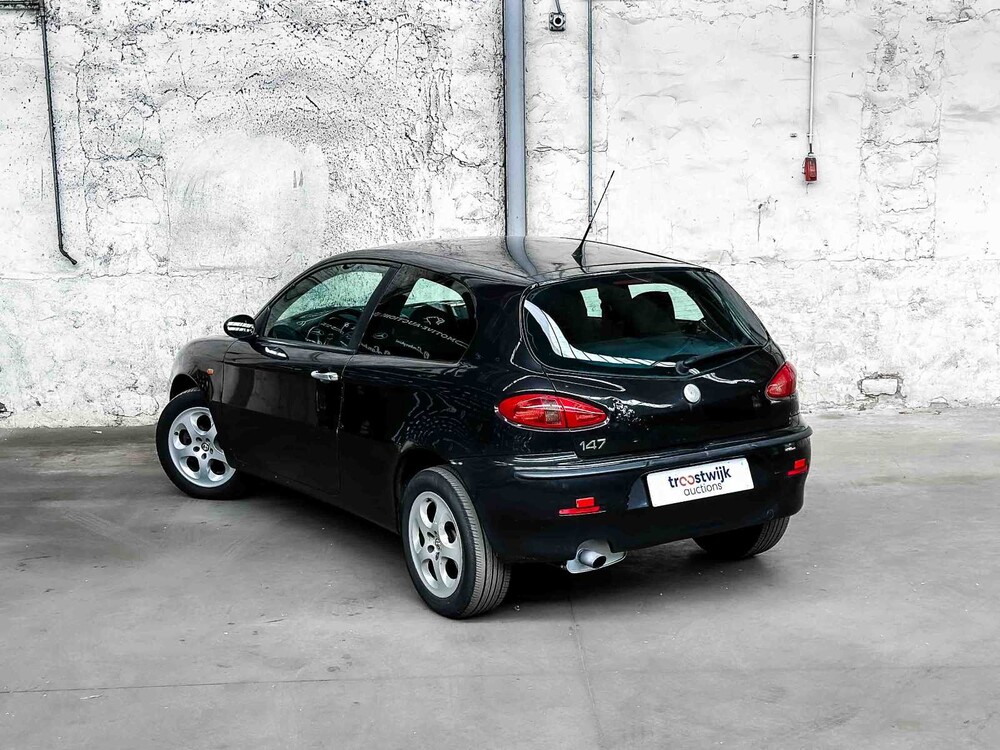 Alfa Romeo 147 1.6 TS Impression 105pk 2004, 09-PH-KF