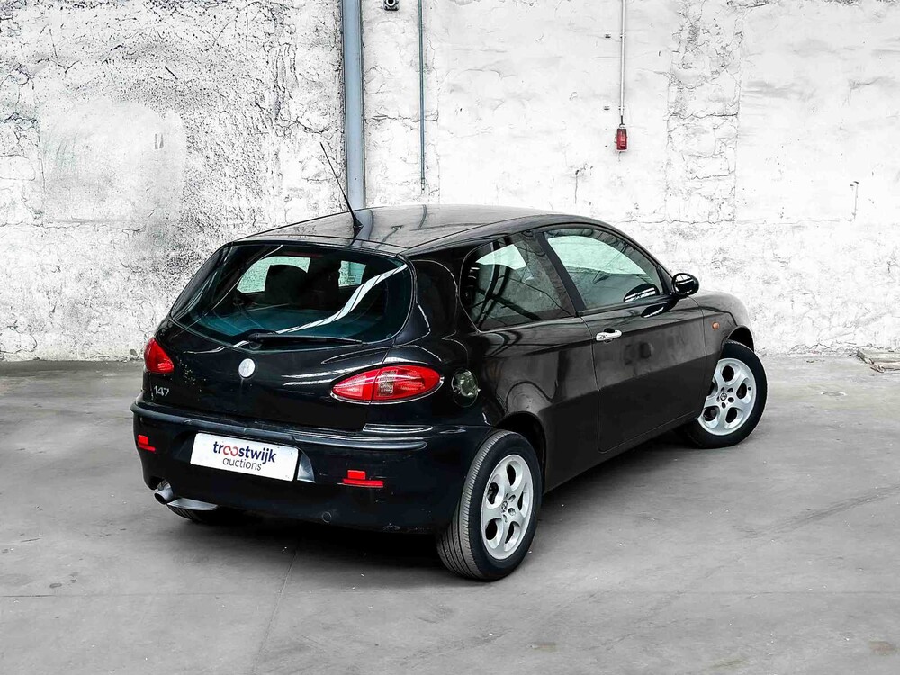 Alfa Romeo 147 1.6 TS Impression 105pk 2004, 09-PH-KF