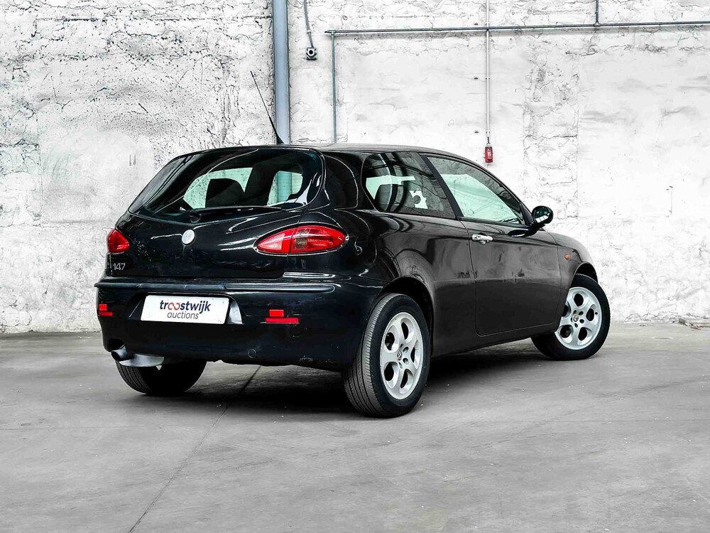 Alfa Romeo 147 1.6 TS Impression 105pk 2004, 09-PH-KF
