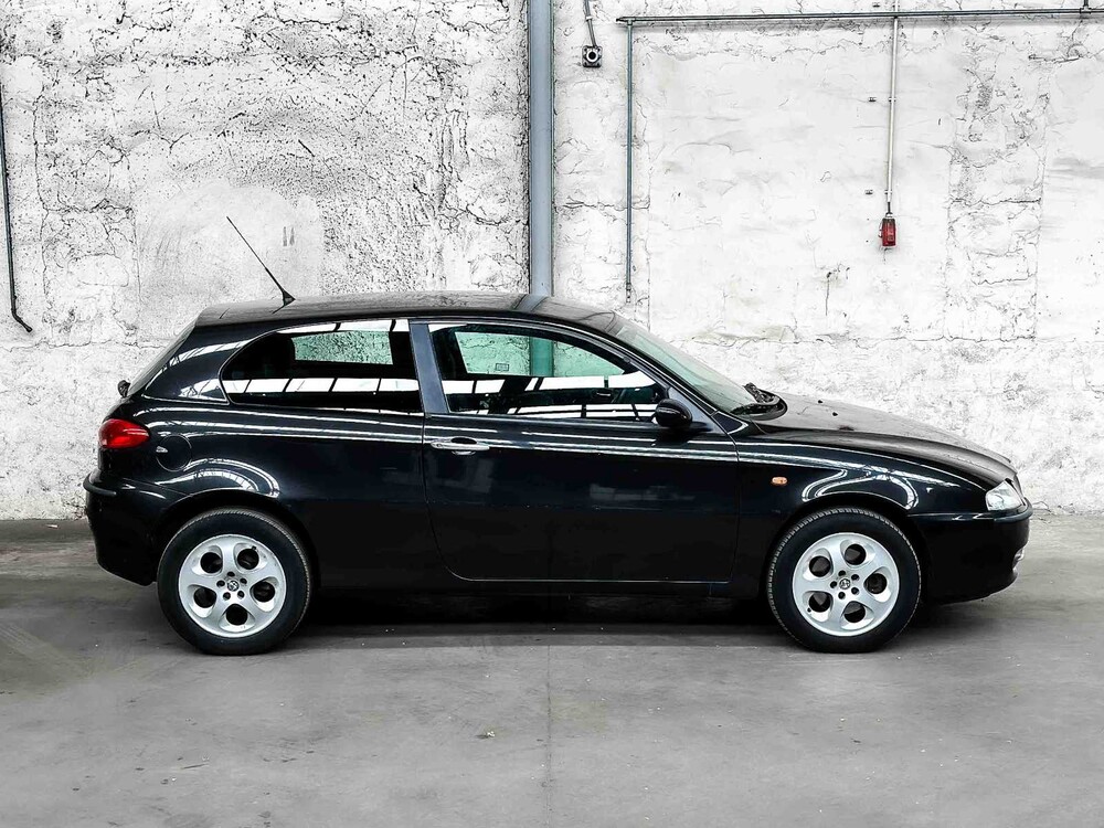 Alfa Romeo 147 1.6 TS Impression 105pk 2004, 09-PH-KF