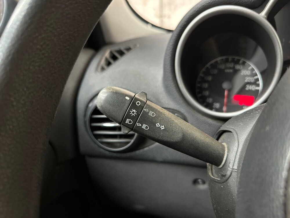 Alfa Romeo 147 1.6 TS Impression 105pk 2004, 09-PH-KF