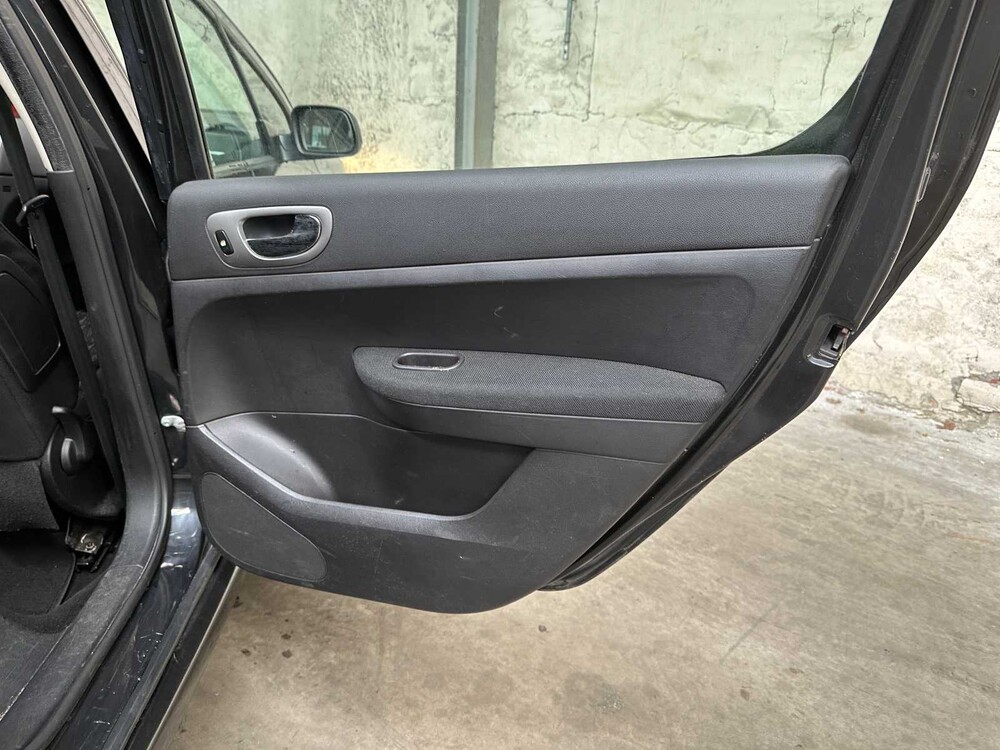 Peugeot 307 1.6-16V XS Premium 109pk 2005, 22-RH-SX