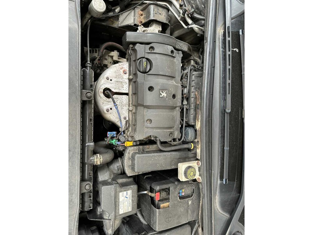 Peugeot 307 1.6-16V XS Premium 109pk 2005, 22-RH-SX