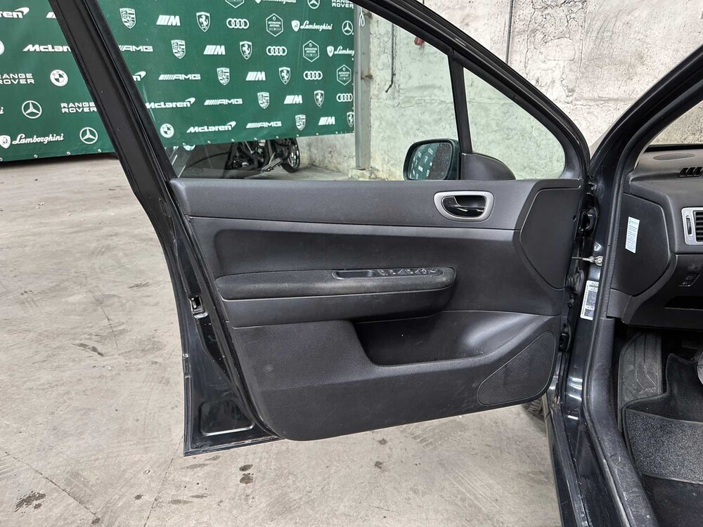 Peugeot 307 1.6-16V XS Premium 109pk 2005, 22-RH-SX