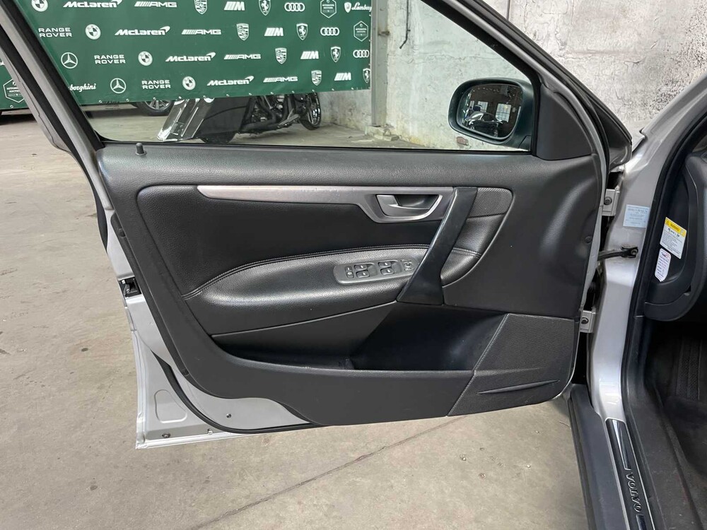 Volvo V70 2.3 T-5 Comfort Line 250pk 2002, KT-730-L