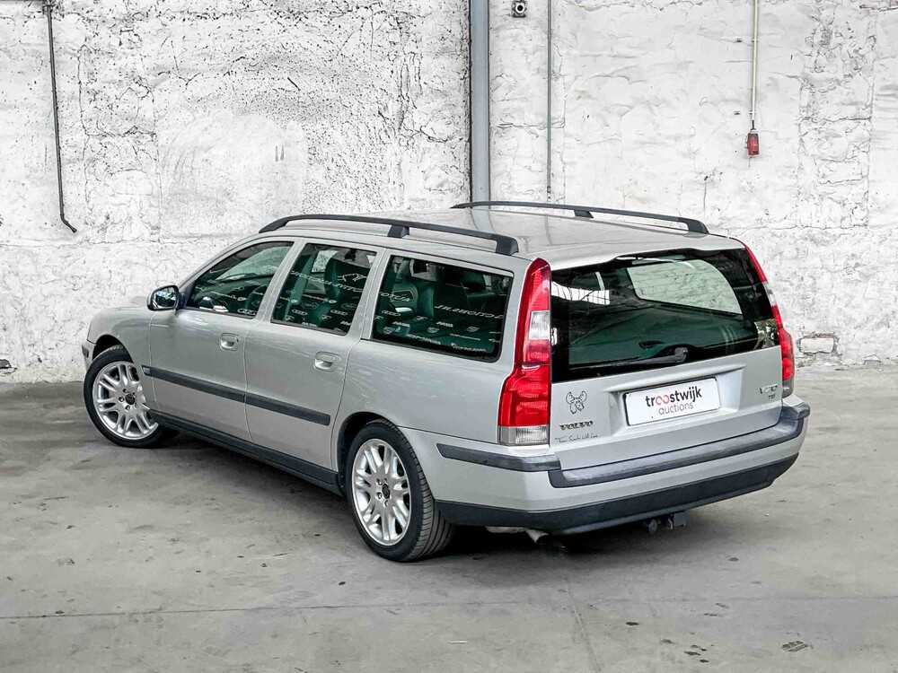 Volvo V70 2.3 T-5 Comfort Line 250pk 2002, KT-730-L