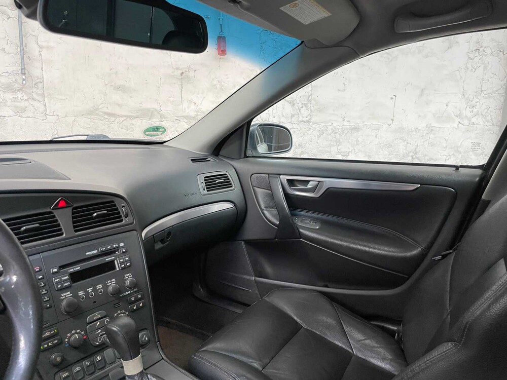Volvo V70 2.3 T-5 Comfort Line 250pk 2002, KT-730-L