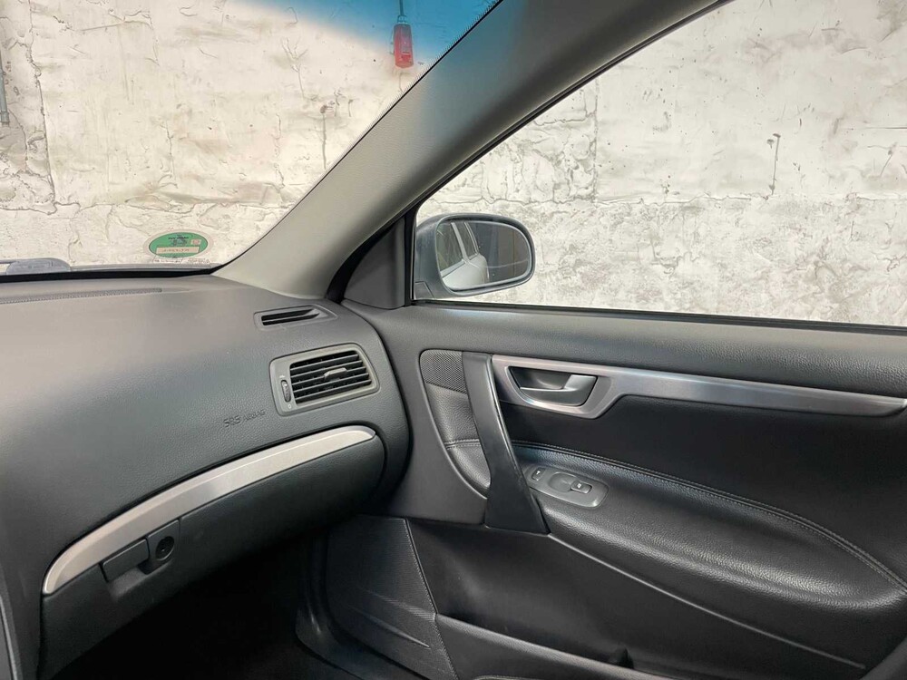 Volvo V70 2.3 T-5 Comfort Line 250pk 2002, KT-730-L