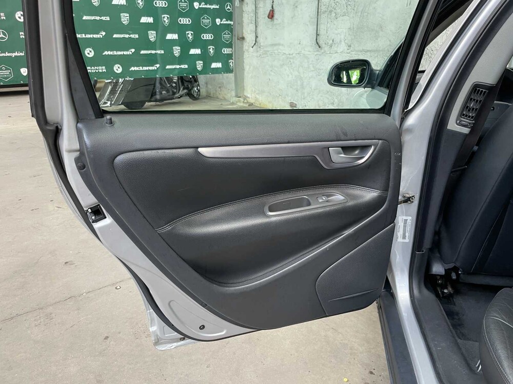 Volvo V70 2.3 T-5 Comfort Line 250pk 2002, KT-730-L